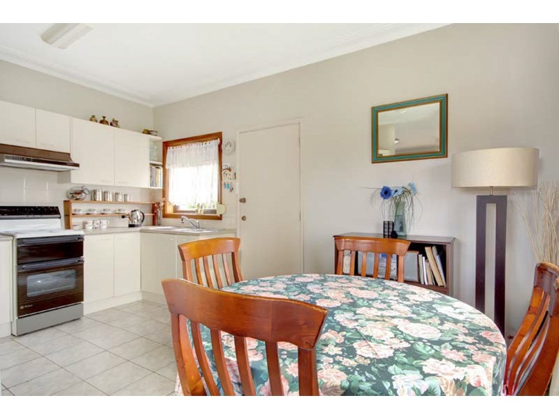 50 Mirrabooka Road, Lake Heights NSW 2502