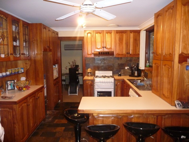 130 Cuthbert Drive, Mount Warrigal NSW 2528