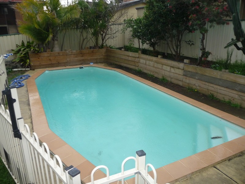 130 Cuthbert Drive, Mount Warrigal NSW 2528
