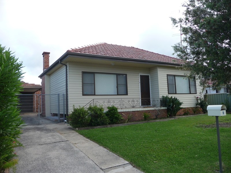 9 Tamblin Street, Fairy Meadow NSW 2519