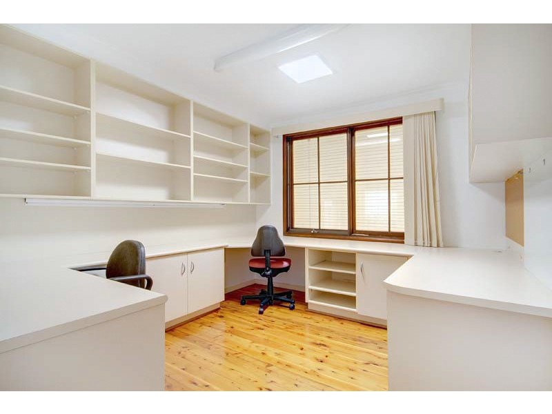 38 Rushton Drive, Kanahooka NSW 2530