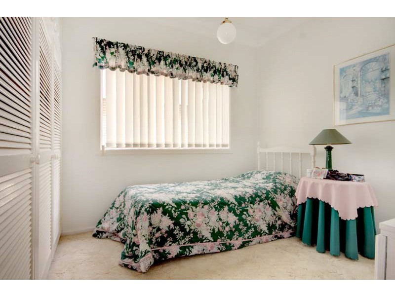 25 Stanleigh Crescent, West Wollongong NSW 2500