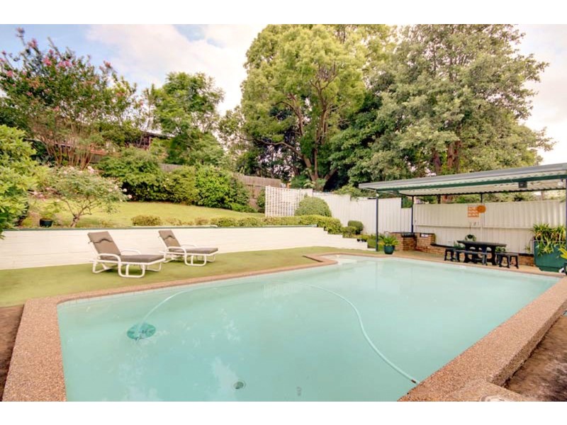 25 Stanleigh Crescent, West Wollongong NSW 2500
