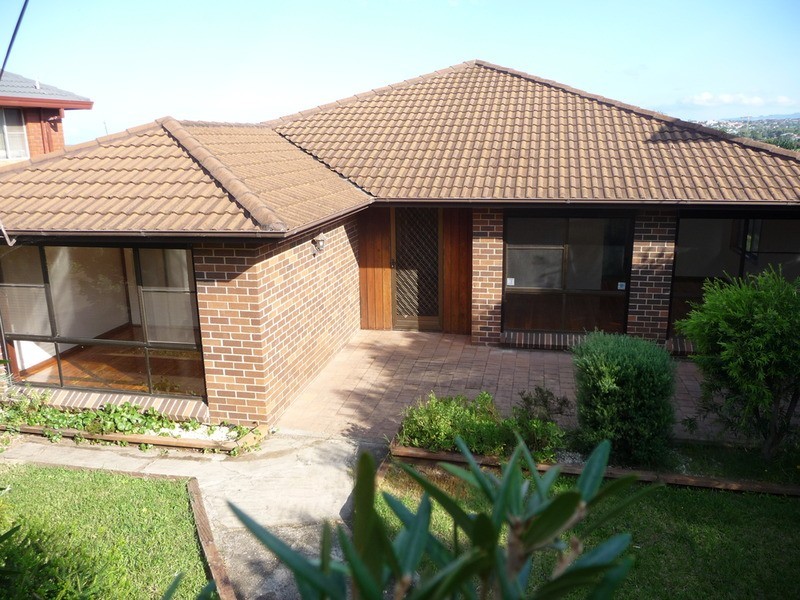 27 Matthews  Drive, Mount Warrigal NSW 2528