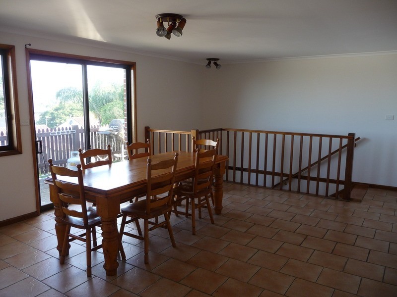 27 Matthews  Drive, Mount Warrigal NSW 2528