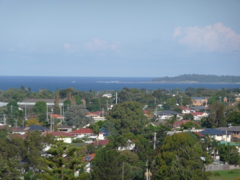 27 Matthews  Drive, Mount Warrigal NSW 2528