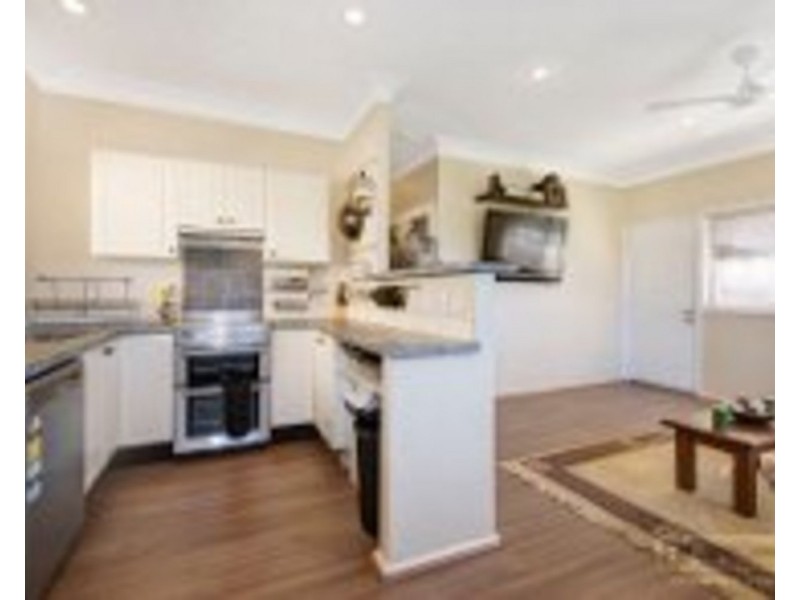 16 Todd Street, Warrawong NSW 2502