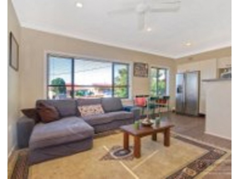 16 Todd Street, Warrawong NSW 2502