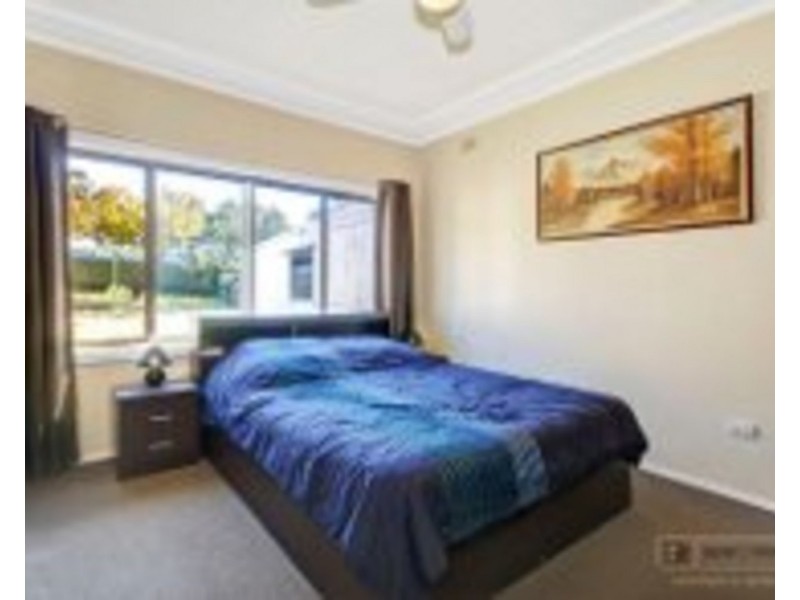 16 Todd Street, Warrawong NSW 2502
