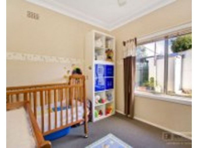16 Todd Street, Warrawong NSW 2502