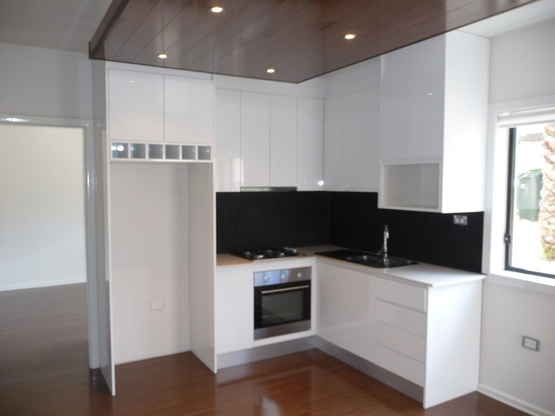 1/151 Gladstone Avenue, Coniston NSW 2500