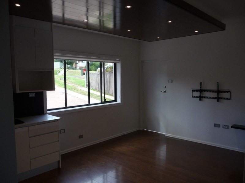1/151 Gladstone Avenue, Coniston NSW 2500