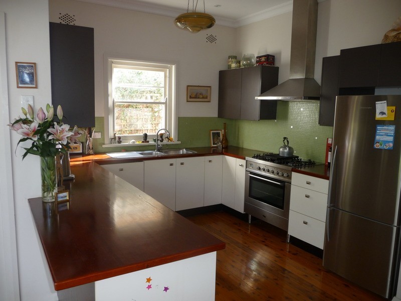 27 Rowland Avenue, Wollongong NSW 2500