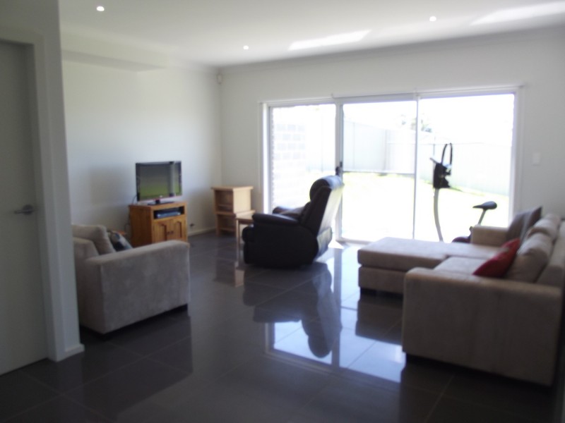 10 Mary Davis Avenue, Dapto NSW 2530