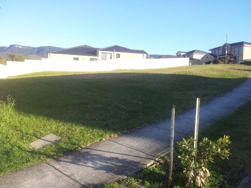 1 Woodside Circuit, Horsley NSW 2530