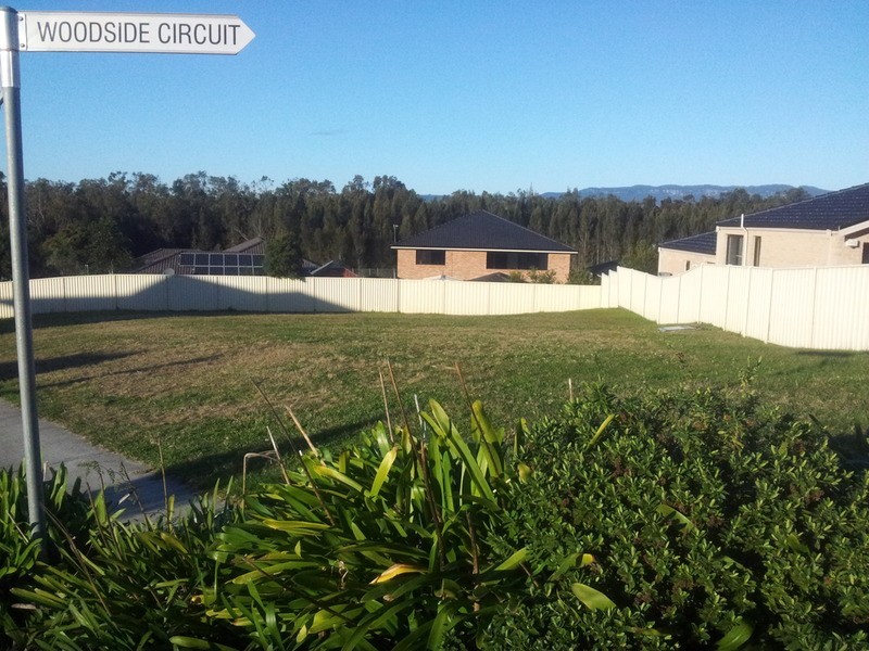 1 Woodside Circuit, Horsley NSW 2530