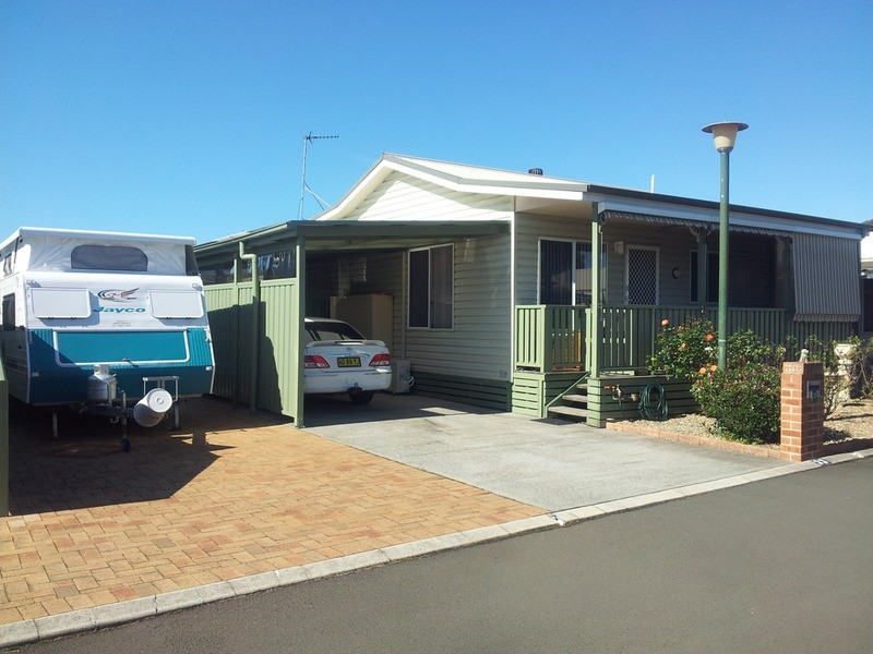 33 Willow Tree Avenue, Kanahooka NSW 2530