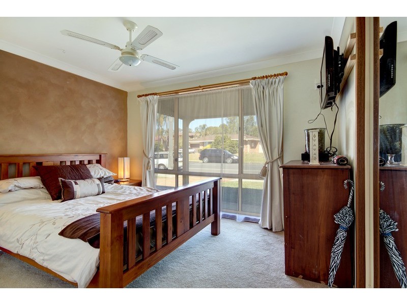 1 Robins Creek  Drive, Horsley NSW 2530