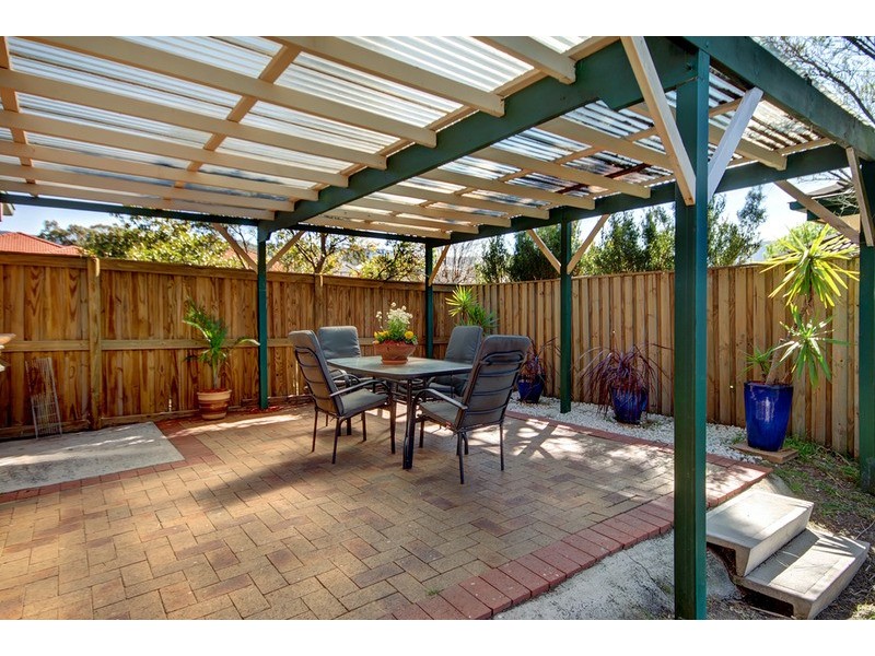 1 Robins Creek  Drive, Horsley NSW 2530