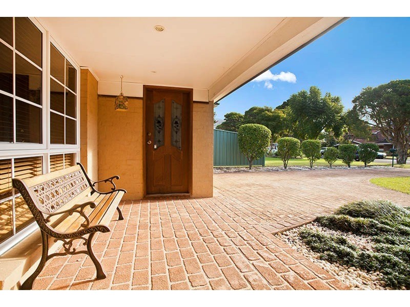 11 Govett  Crescent, Figtree NSW 2525