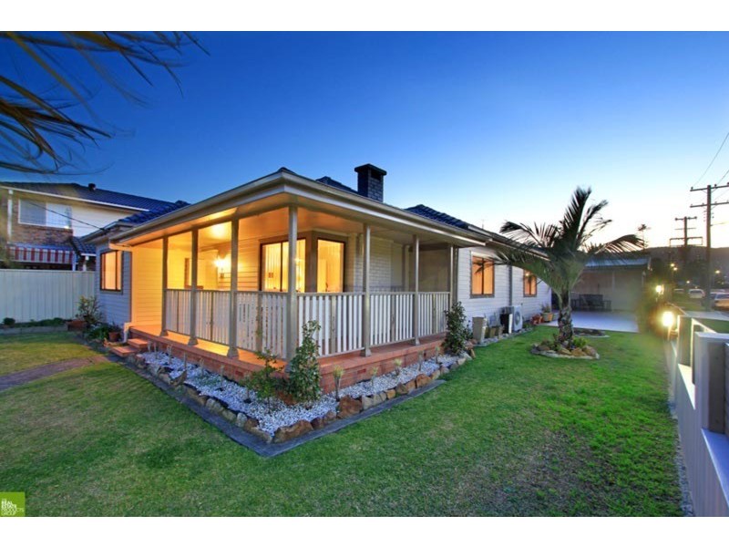 18 Cowper  Street, Fairy Meadow NSW 2519