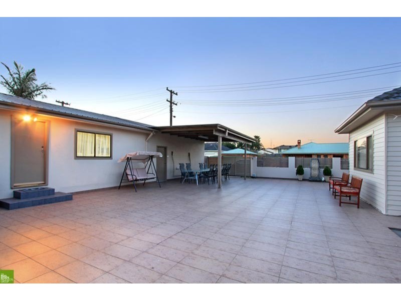 18 Cowper  Street, Fairy Meadow NSW 2519