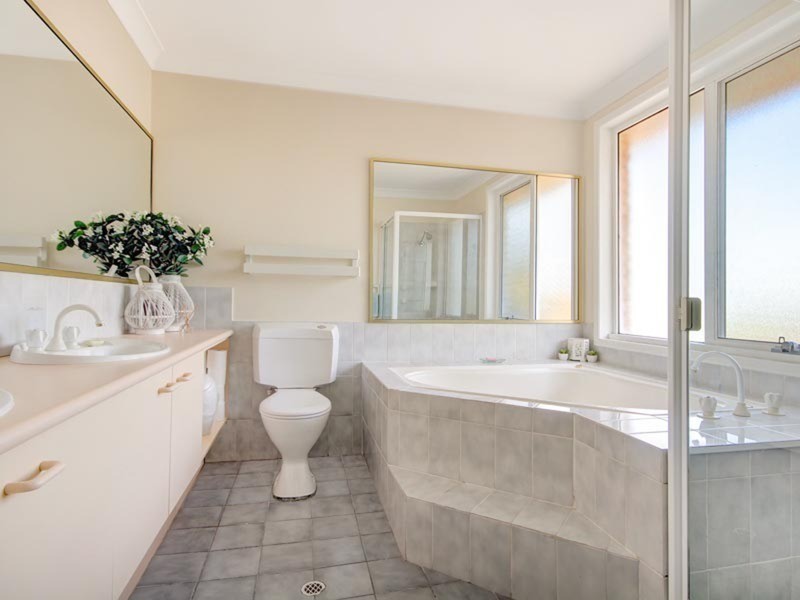 11 Natan  Place, Cordeaux Heights NSW 2526