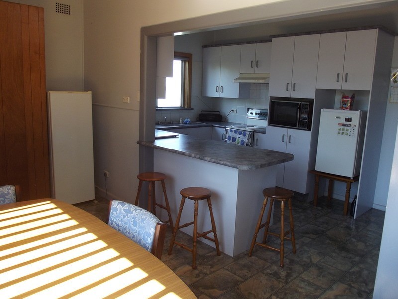 13 St Cloud Crescent, Lake Heights NSW 2502