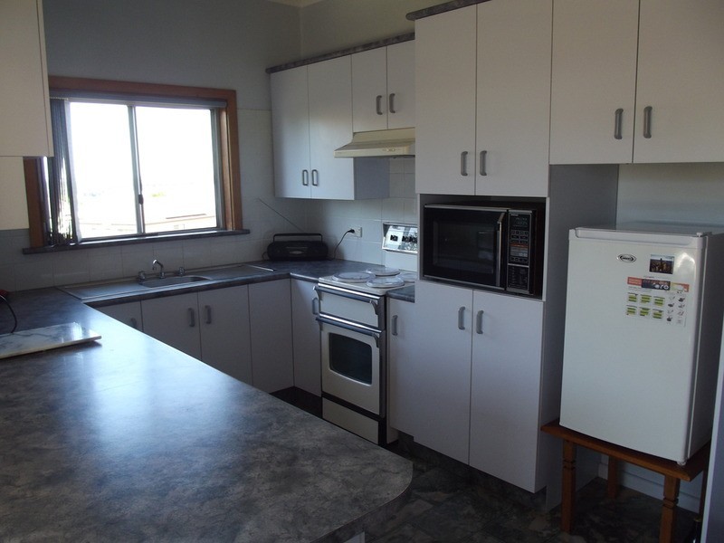 13 St Cloud Crescent, Lake Heights NSW 2502