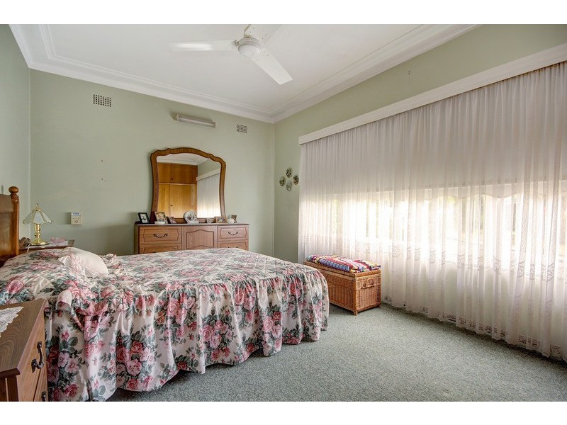 47 Phillips Crescent, Mangerton NSW 2500