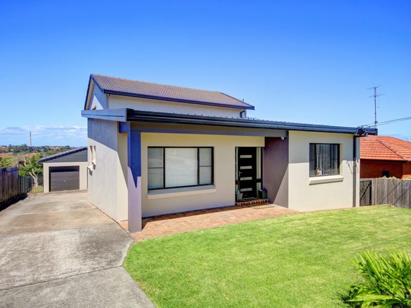 7 Barina Avenue, Lake Heights NSW 2502