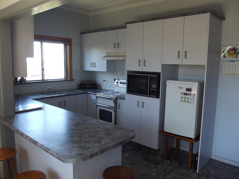 13 St Cloud Avenue, Lake Heights NSW 2502