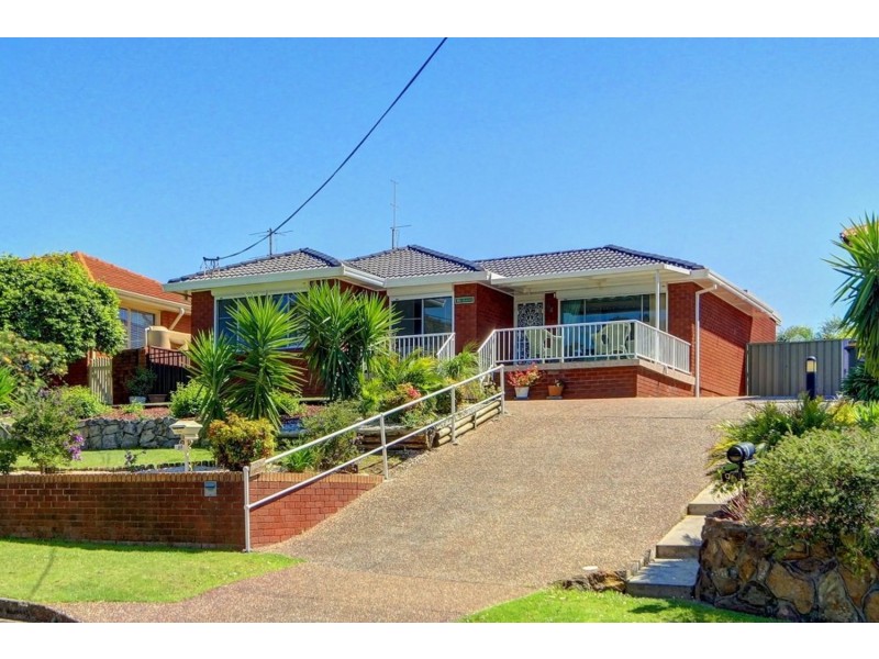 98 Beatus Street, Unanderra NSW 2526