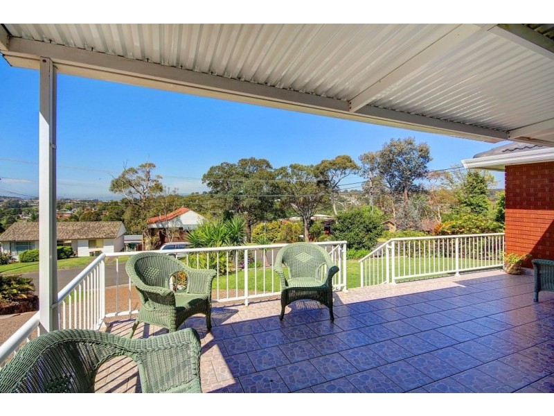 98 Beatus Street, Unanderra NSW 2526