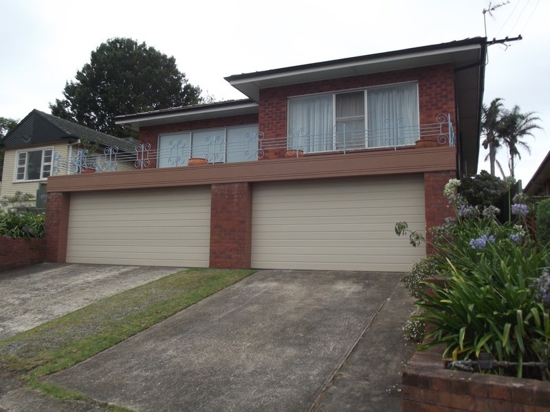 3 Phillips Crescent, Mangerton NSW 2500