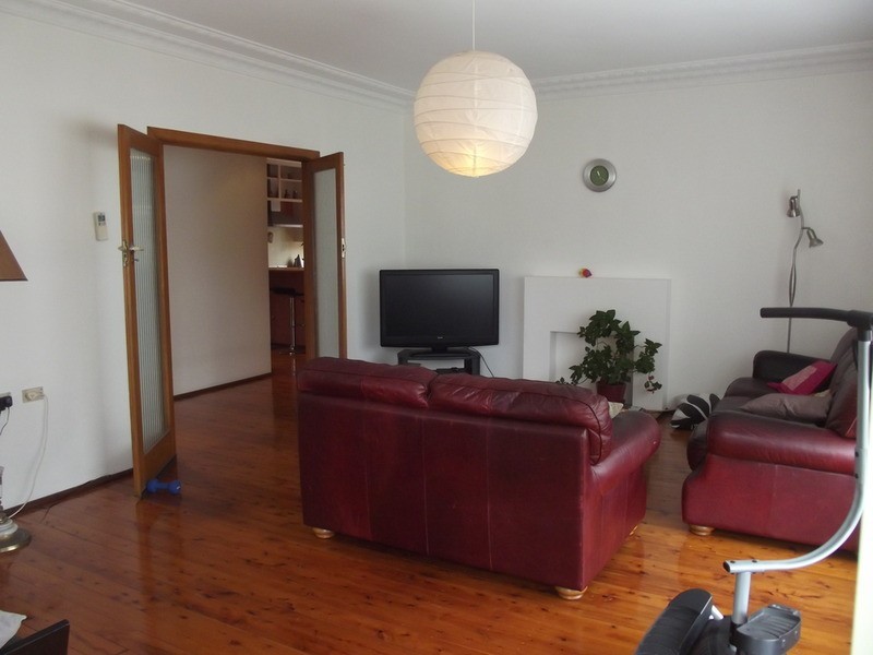 3 Phillips Crescent, Mangerton NSW 2500