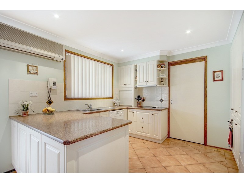 6 Anthea  Place, Dapto NSW 2530