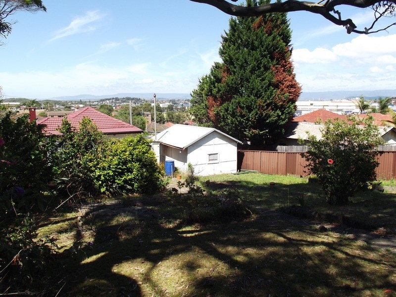 140 Cowper  Street, Port Kembla NSW 2505