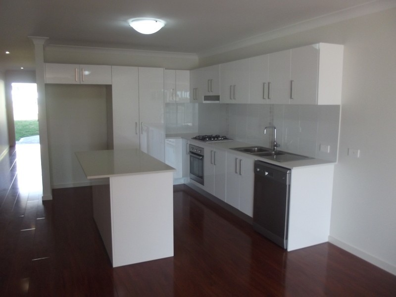 1/164 Shearwater Drive, Lake Heights NSW 2502