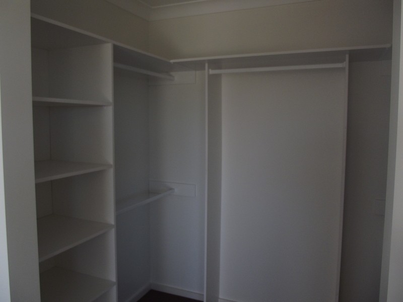 1/164 Shearwater Drive, Lake Heights NSW 2502