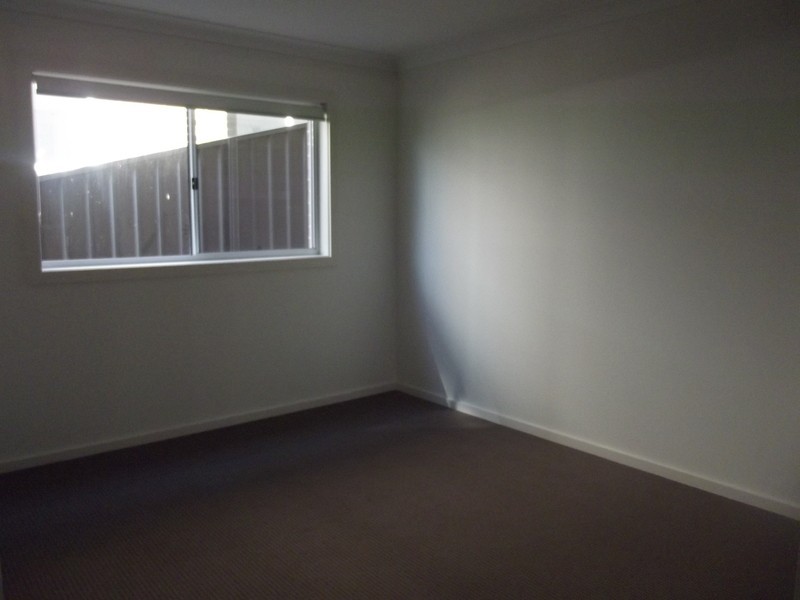 1/164 Shearwater Drive, Lake Heights NSW 2502