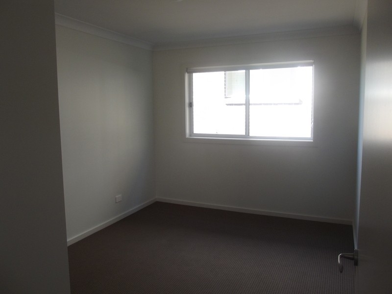 1/164 Shearwater Drive, Lake Heights NSW 2502