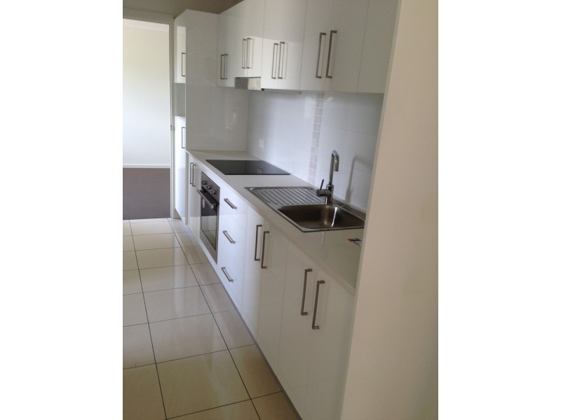 1A/164 Shearwater Drive, Lake Heights NSW 2502