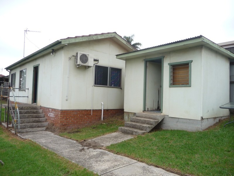 71 Lake Heights Road, Lake Heights NSW 2502