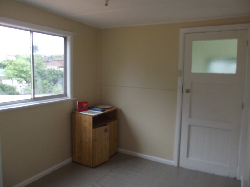 71 Lake Heights Road, Lake Heights NSW 2502