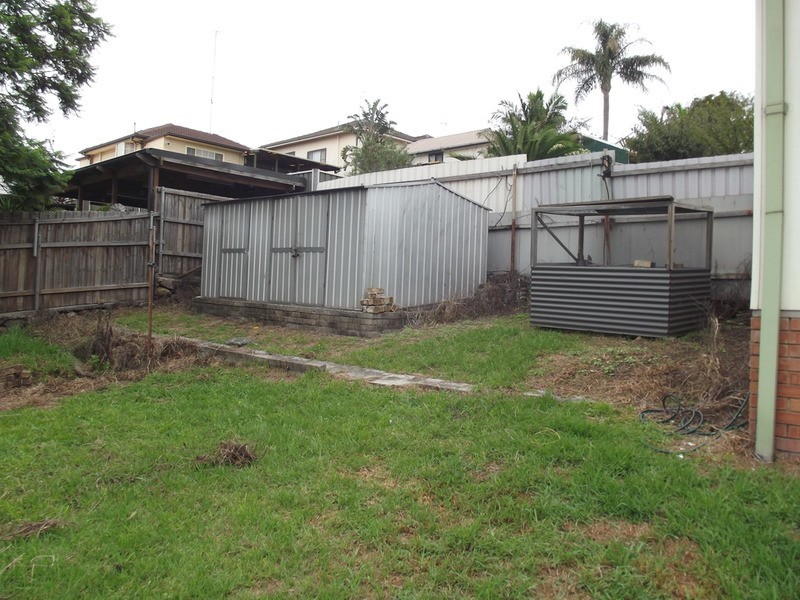 71 Lake Heights Road, Lake Heights NSW 2502