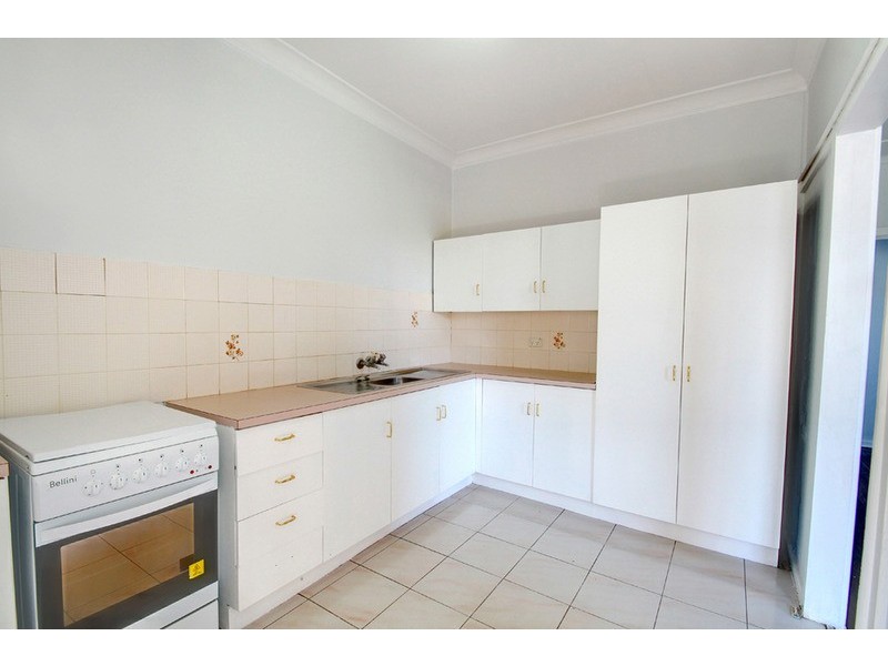 24 Maynes Parade, Unanderra NSW 2526
