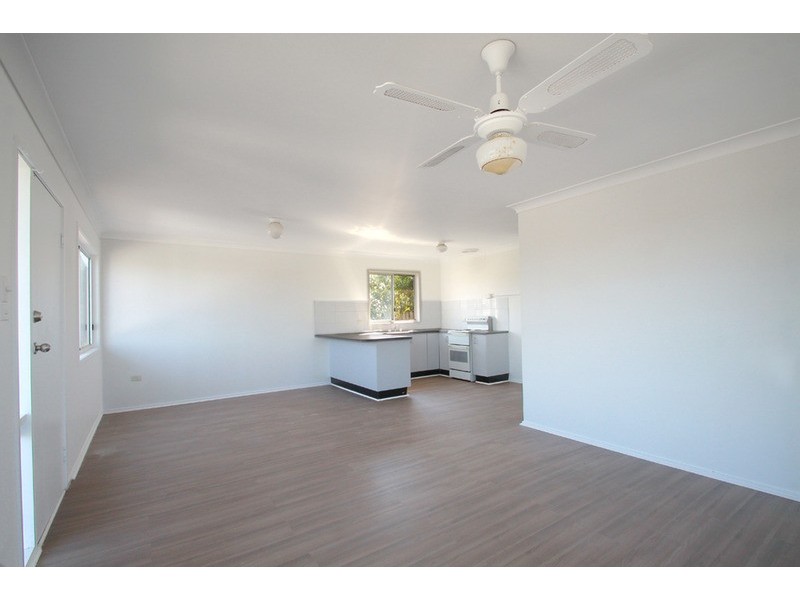 24A Maynes Parade, Unanderra NSW 2526