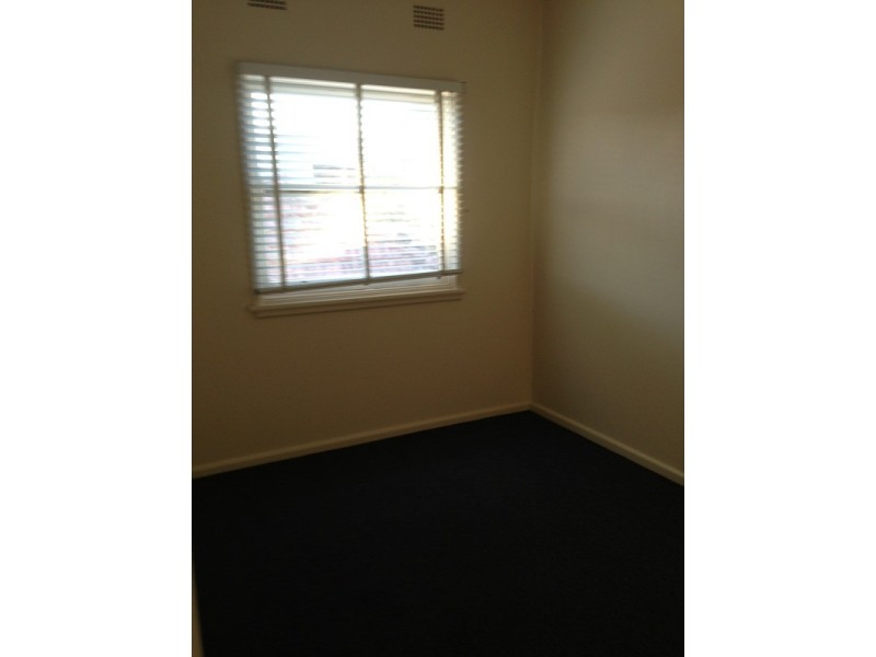 1/33 Stanleigh  Crescent, West Wollongong NSW 2500