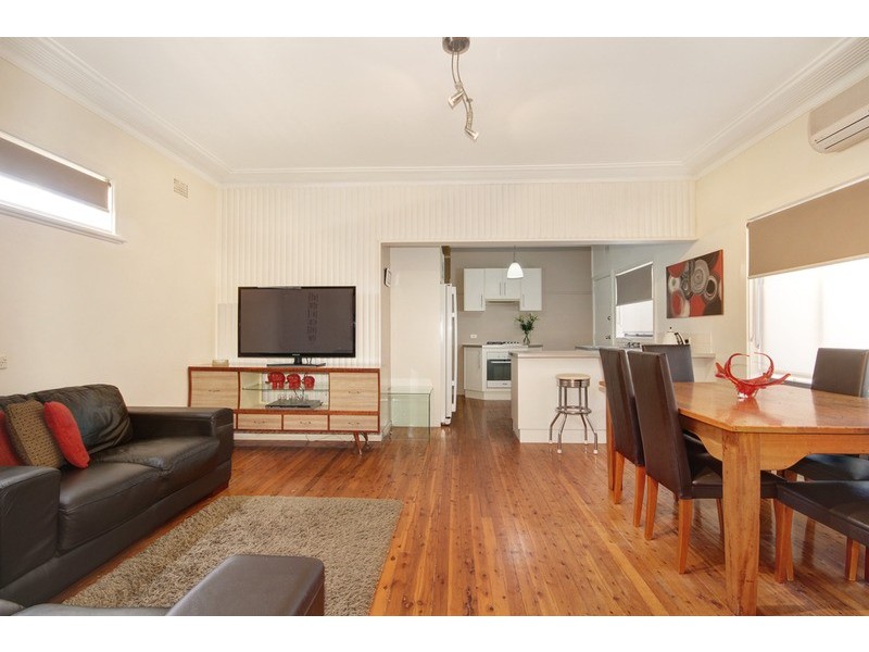 280 Gladstone Avenue, Mount Saint Thomas NSW 2500